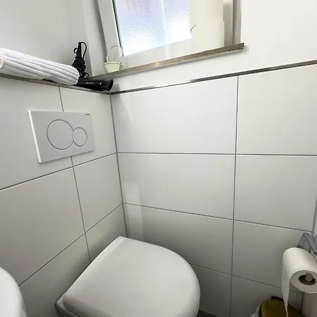 Apartamento Messe-apartment Für 5 Gäste Mit Balkon Und Lift