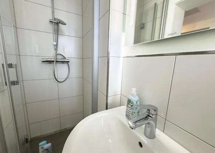 Messe-apartment Fuer 5 Gaeste Mit Balkon Und Lift *