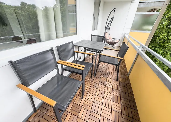 公寓 Messe-apartment Fuer 5 Gaeste Mit Balkon Und Lift *